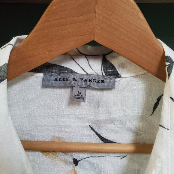 Alex & Parker | 3/4 Length Sleeve Tie Up Blouse - Picture 3 of 6